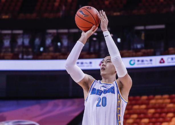 体育游戏-马赛 阵容