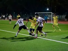 精湛足球比赛中球员射门精准无误吗